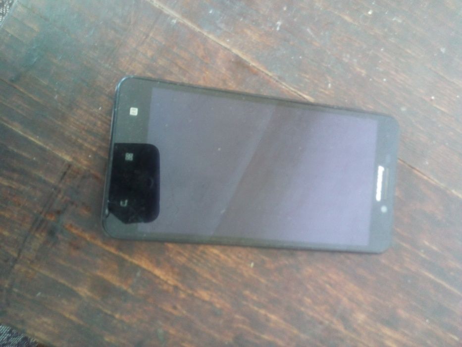 Срочно продам телефон Lenovo A5000 на запчасти