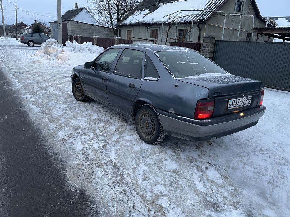 Прдам опель вектра А 1.6 бензин