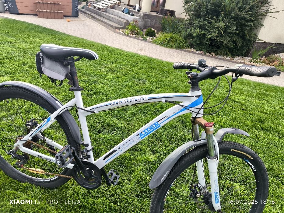 Rower górski w dobrym stanie.