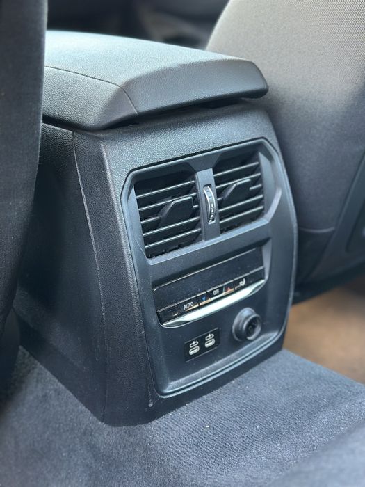 BMW 330e 70000kms