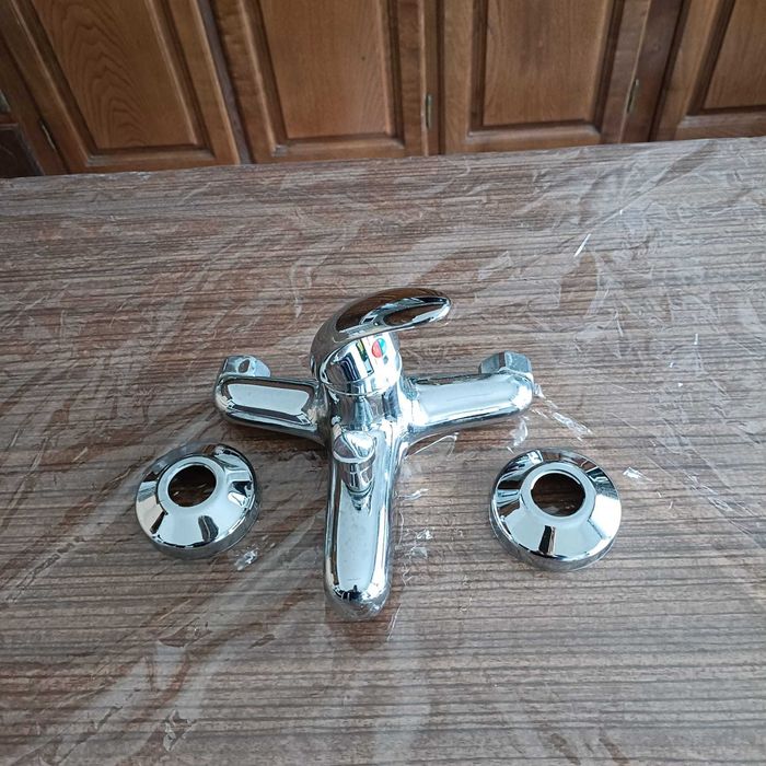 Torneira misturadora monocomando de banheira