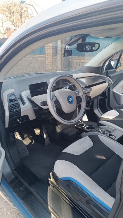 Продам BMW i3 REX