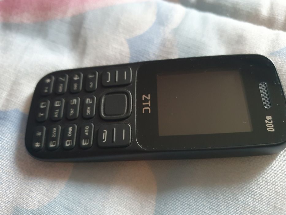 Telemóvel ZTC como novo