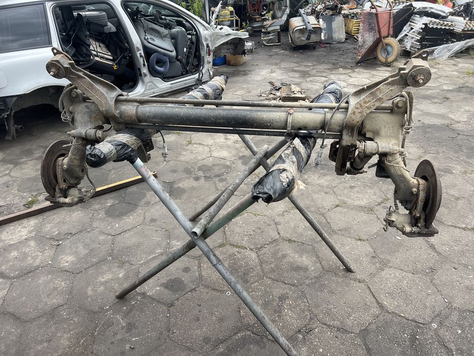 Belka zawieszenia tyl Citroen xsara picasso