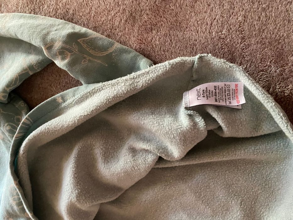 Продам плаття утеплене на дівчинку Next