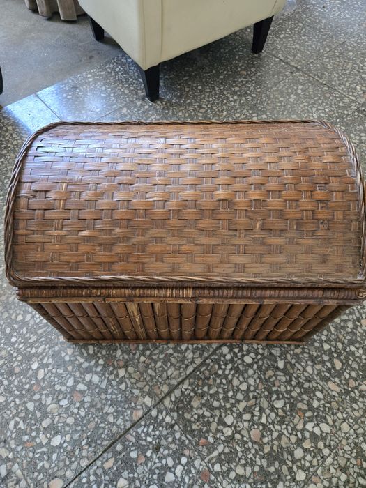 Baú feito com bambu