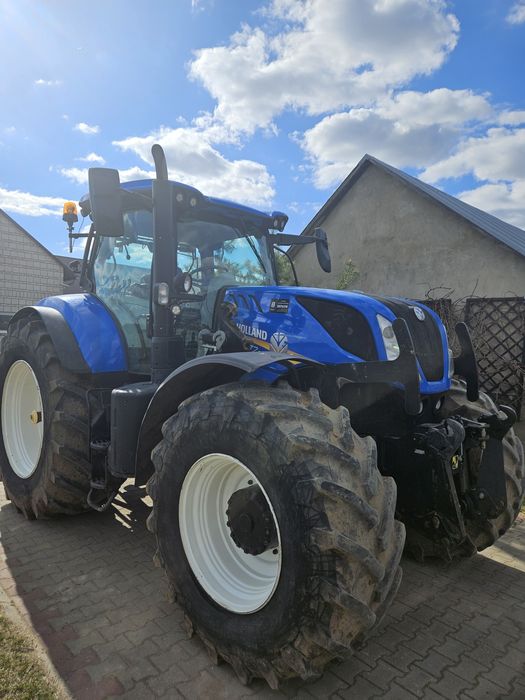 New Holland T7 230