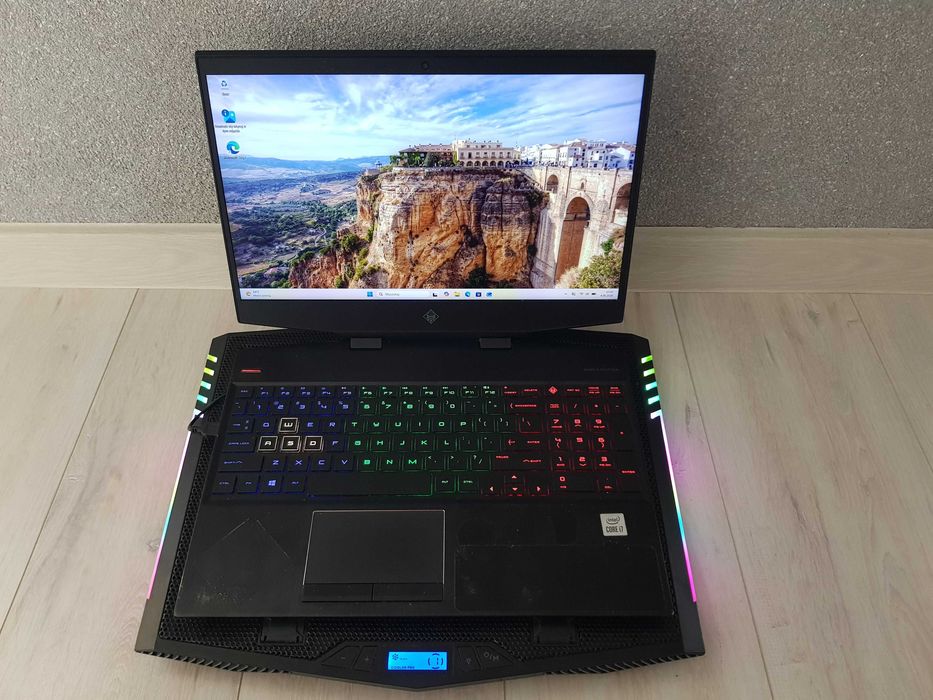 Podstawka chłodząca pod laptop MOOJAY /  PODŚWIETLANA