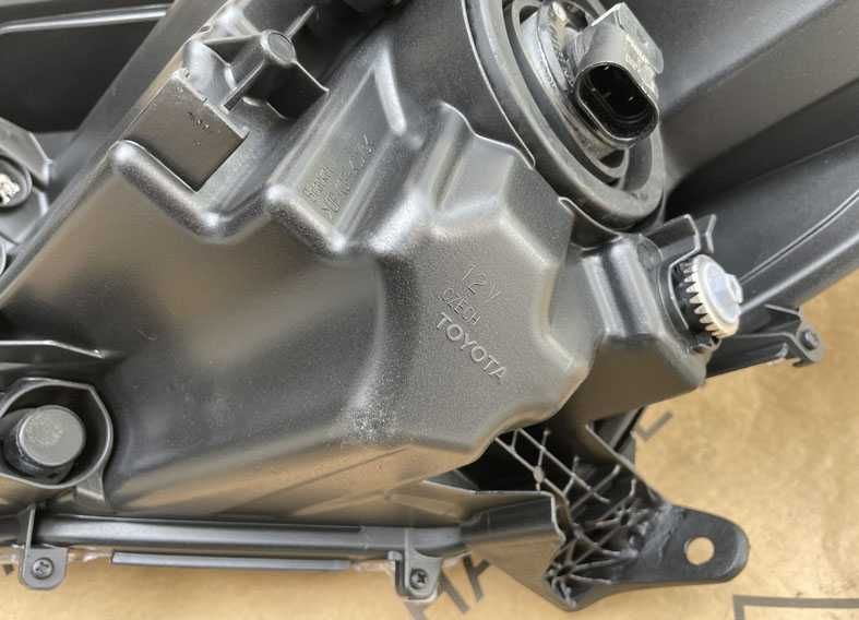 otica frontal DT toyota yaris IV (P21)