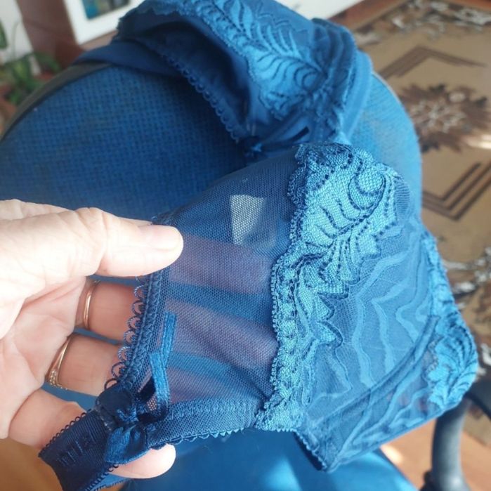 Бюстгальтер синього кольору обмін 90Д