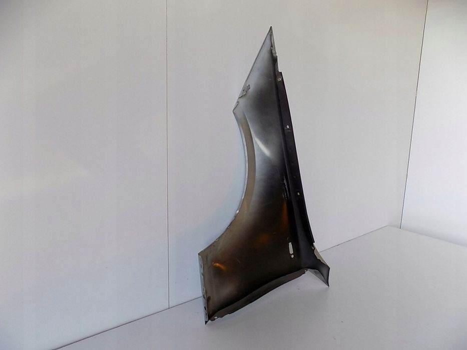 BMW 1 E87 E88 błotnik Prawy - 0604