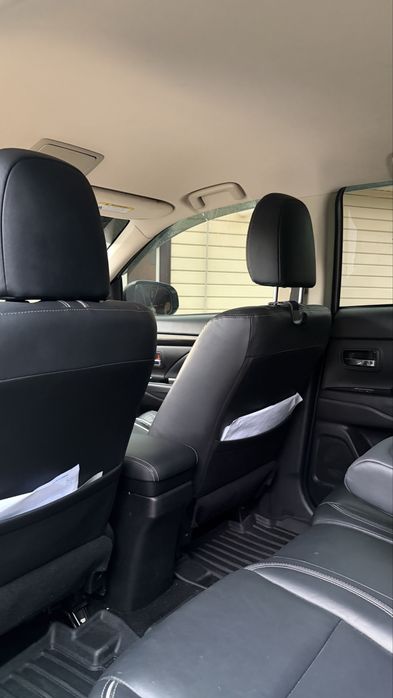 Mitsubihi outlender PHEV