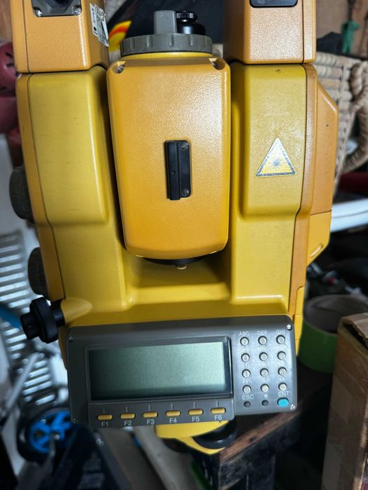 Estação Total Topcon - GPT 8203A para peças ou reparação
