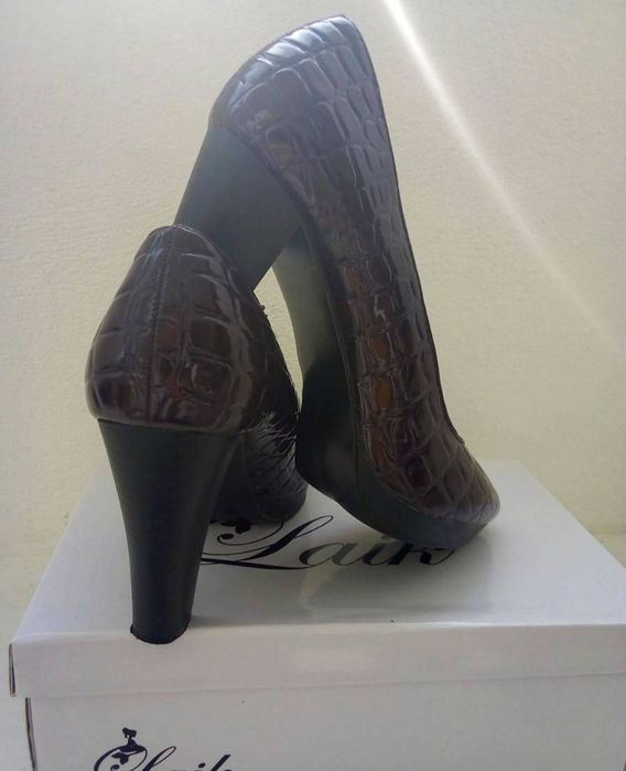 Sapatos marca Seaside , tamanho 37