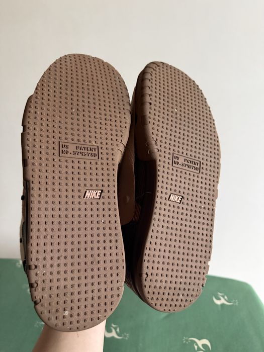 Кросівки найк демі орігінал 41р