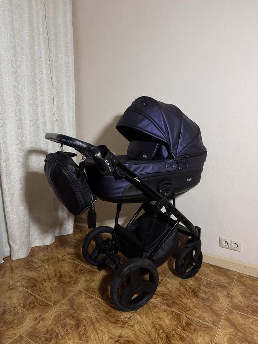 Продам детскую коляску 2 в 1