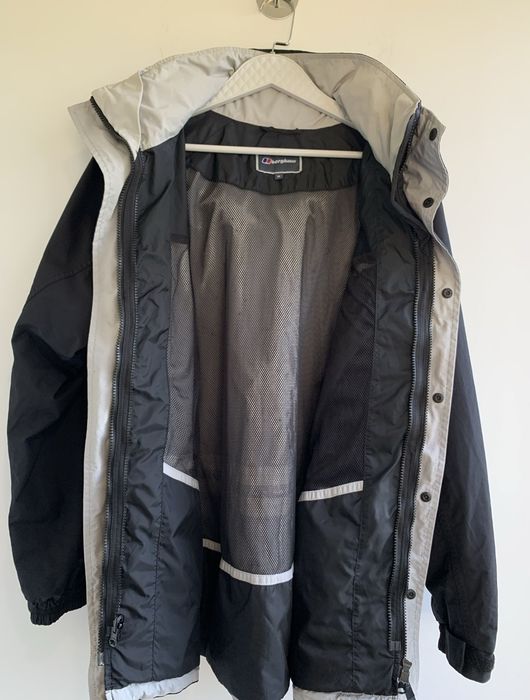 Вітровка Berghaus
