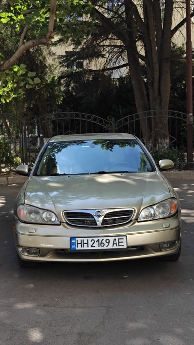 Nissan Maxima A33 2.0