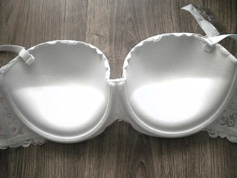 Biustonosz bialy modelujący 80 D