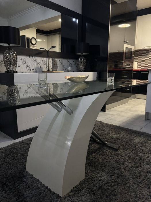 Mesa de vidro moderna