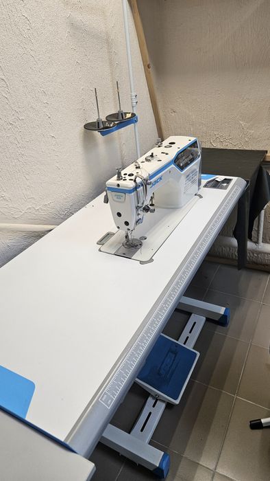 Продам швейная машина промышленная износ 20% JACK A4F