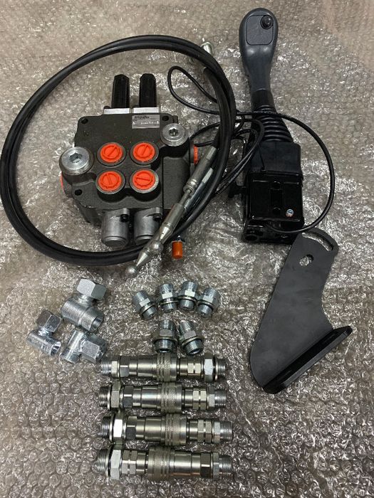 Распределитель с джойстиком на тросах на  КУН МТЗ.