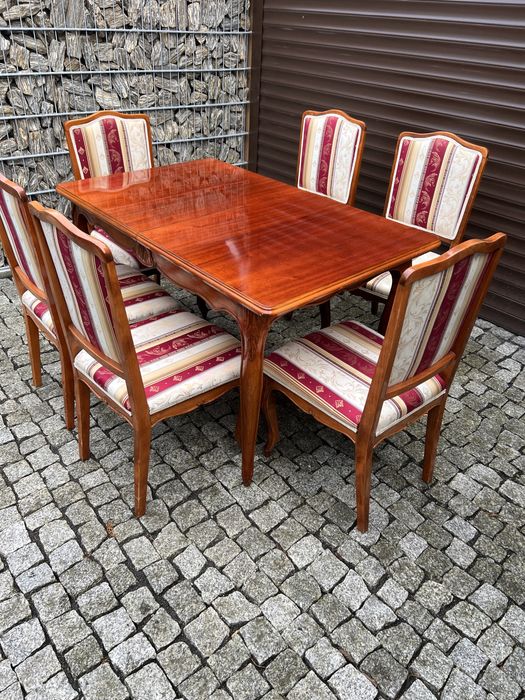 Stół Ludwik drewno orzech ala Ludwikowski Venus 1985r ( bez krzesel )