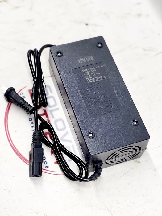 Зарядний пристрій 12,6в 10а 16,8в 14,6в зарядное для аккумуляторов