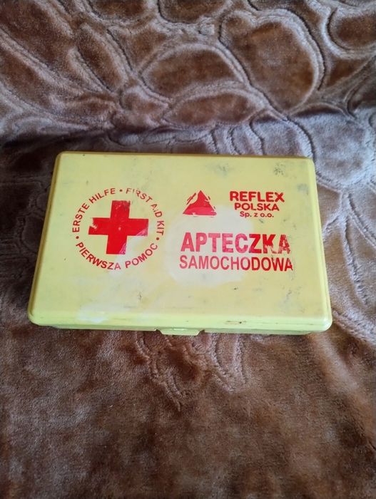 Apteczka samochodowa