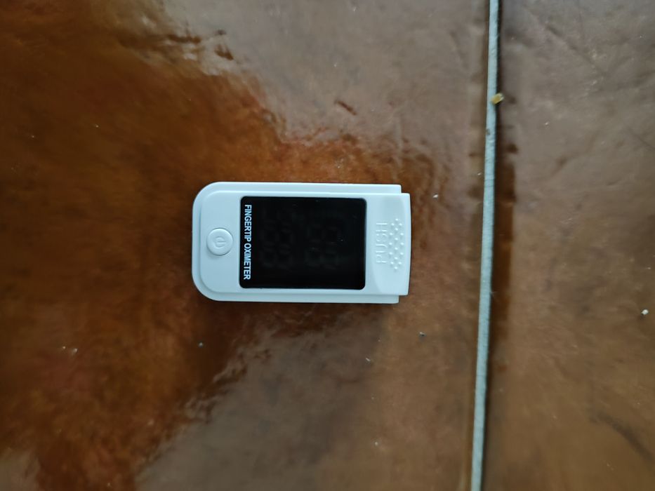 Vendo oxímetro NOVO em caixa