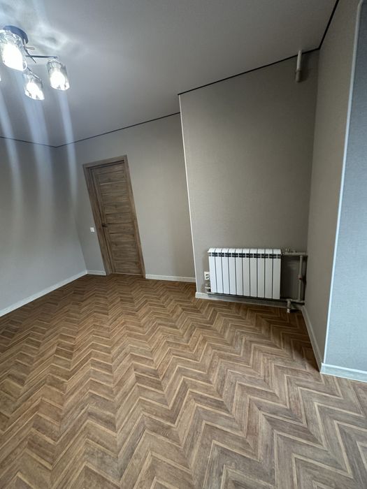 Продам 3-х кімнатну квартиру в центрі м. Лозова