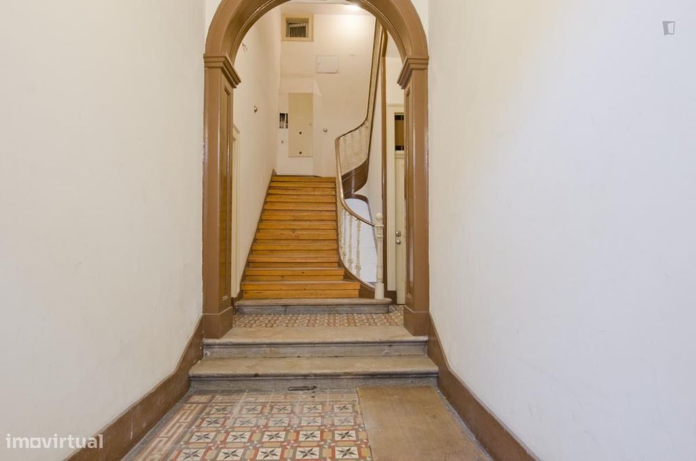 Quarto - localizado em Alcântara Lisbon