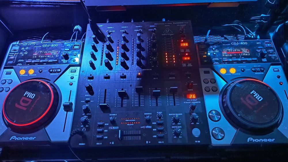 2x Pioneer CDJ 400 + Behringer DJX900 USB