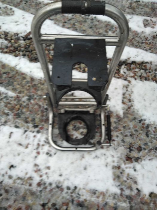 stary  kwietnik toczony znak zakaz ruchu podstawa butli tlenowej straż