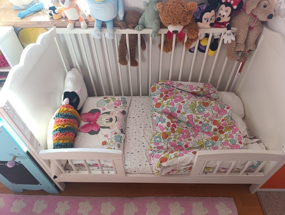Białe łóżeczko niemowlęce,dziecięce Ikea HENSVIK z materacem pościelą