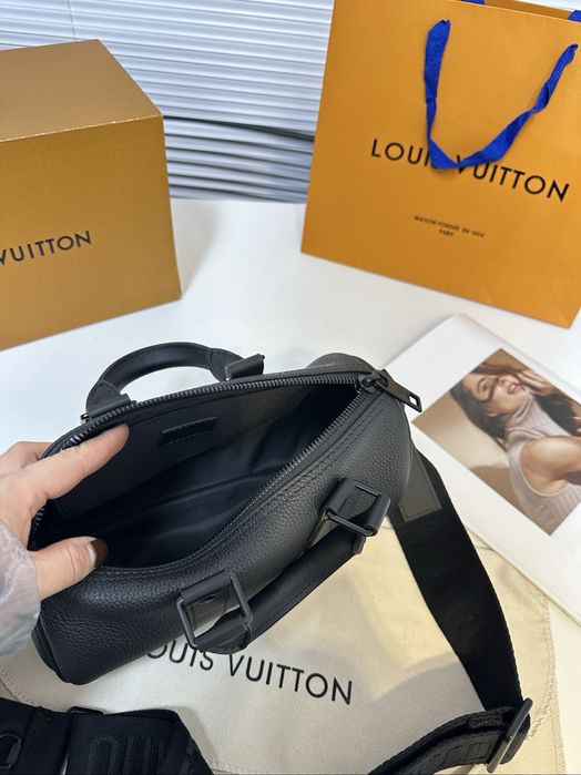 Сумка кожаная Louis vuitton мужская бочонок черная оригинал keepall