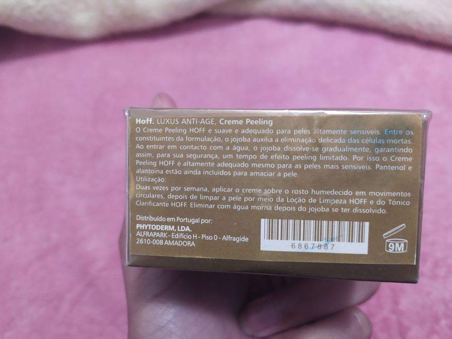 2 cremes. Creme peeling e creme corporal64750716526083123