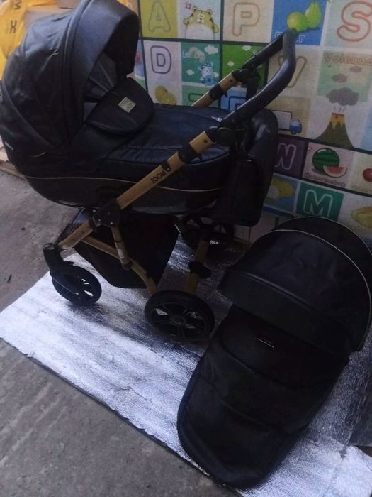 Продам дитячу коляску 2 блока Miobaby  повний комплект.