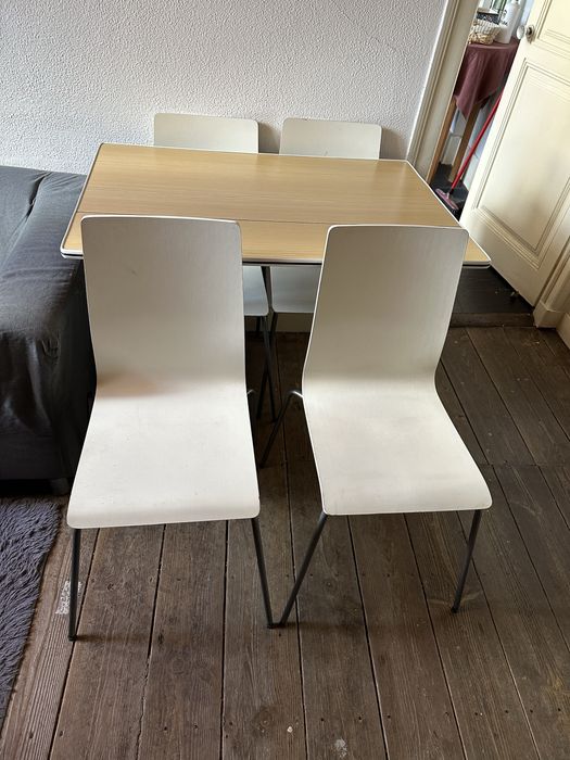 Conjunto mesa + 4 cadeiras