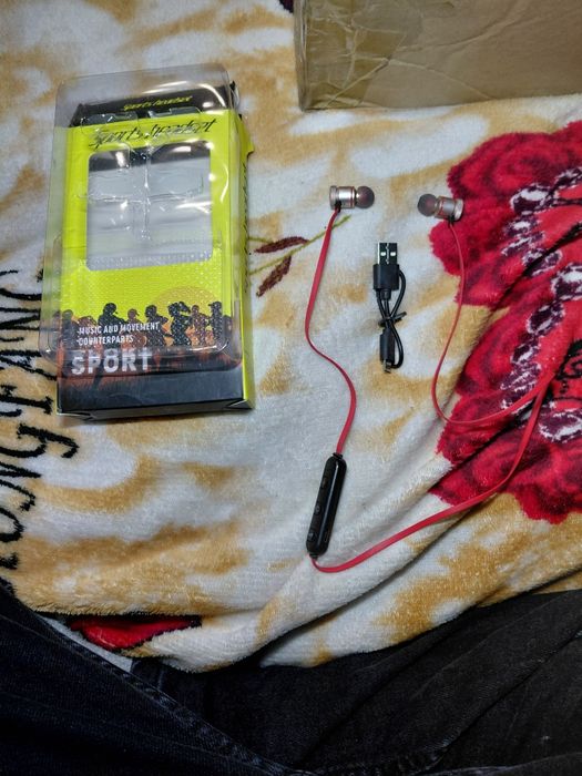 Спортивна Bluetooth-гарнітура