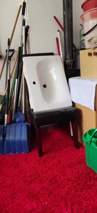 Zlew uszkodzony delikatnie prawy rug firmy Ceresit