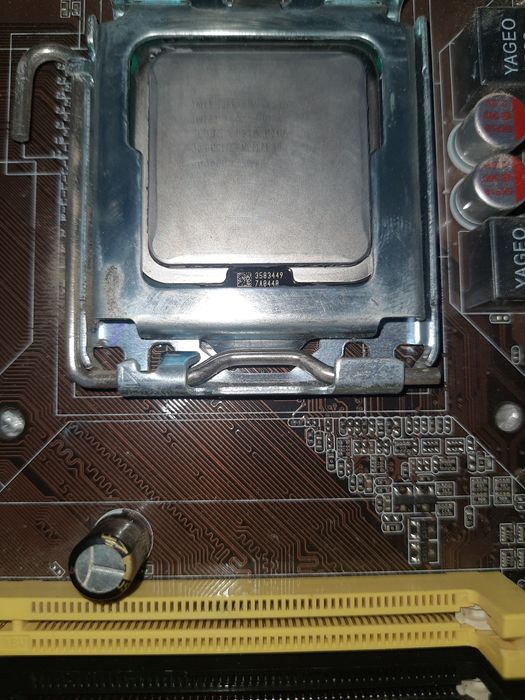 Продам комплект asus p5q se2,проц xeon 5450,оператива ддр2 6гб