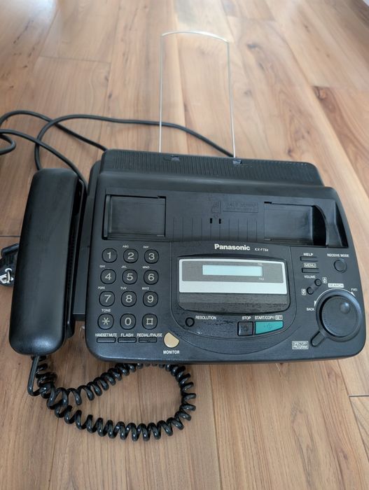 Раnasonic KX-FT64 Факсимільний апарат Термопапір встановлений .