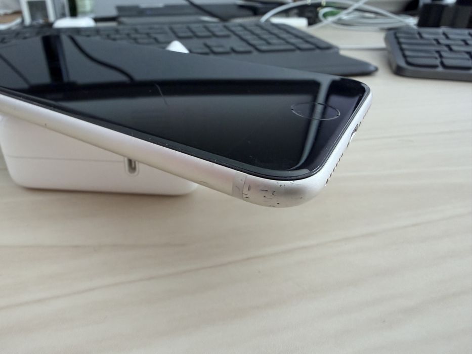 Apple iPhone SE 2022