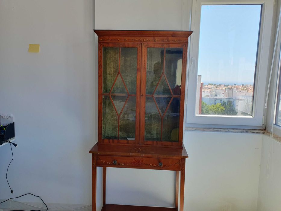 Movel vitrine antiguidade