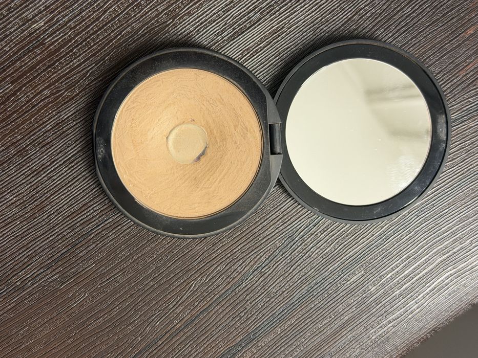 Скульптор sinart, тіні для повік eveline, пінка для вмивання round lab