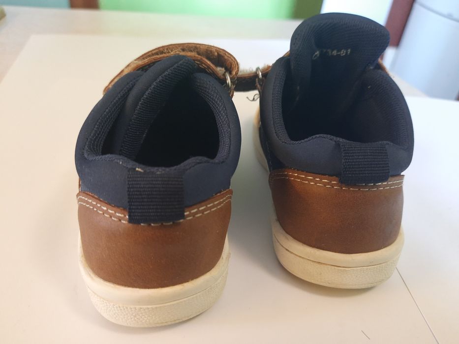 Buty chłopięce rozmiar 21