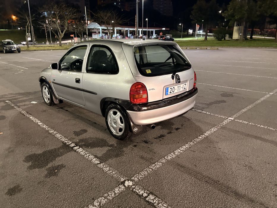 Opel Corsa B 1.5 TD  SPORT —  Estimado • Teto de abrir • Fiável