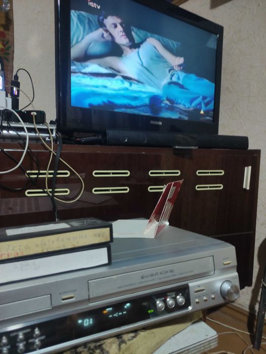 Домашний кинотеатр ресивер 5.1
DVD+ видеомагнитофон LG DT-S665