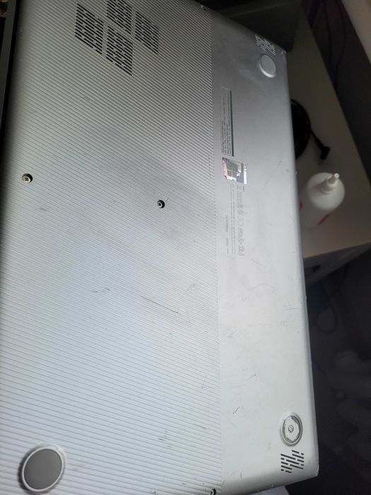 ASUS VivoBook S15- dwa ekrany